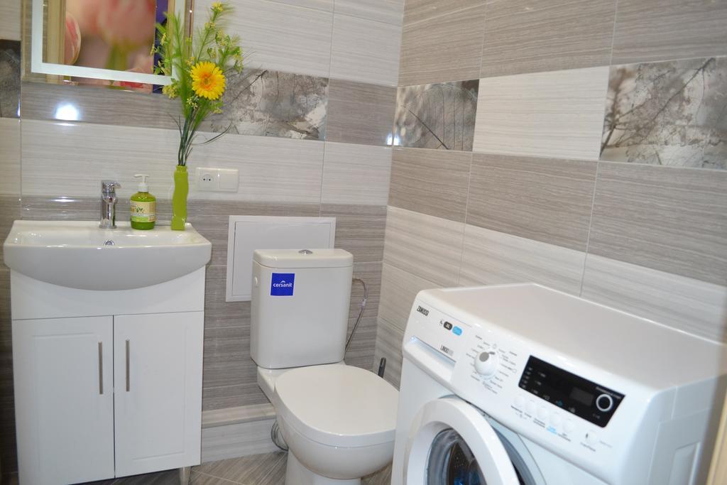 Apartment On Yuvilejnyj Avenue คาร์คิฟ ภายนอก รูปภาพ